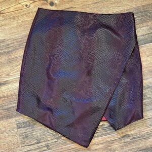 Women's Asymmetric Faux-Snakeskin Skirt in Deep Plum Sz Med
